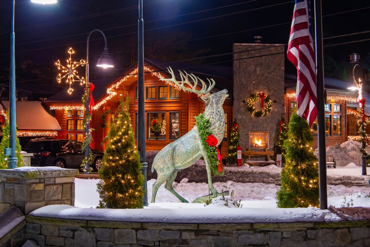 Banner Elk in winter Christmas Lights at Night 002 - CREDIT Todd Bush (1)