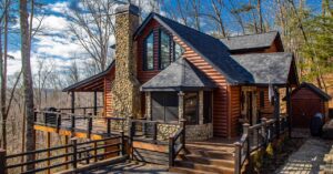 Bear to Dream Cabin Exterior In Blue Ridge GA