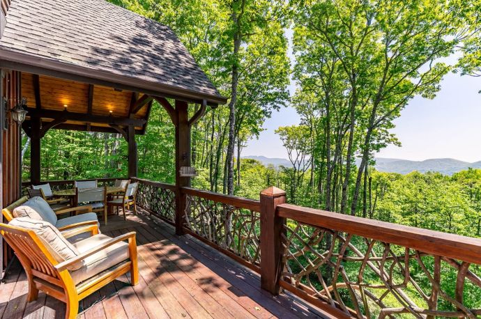 Eagles Nest Cabin Banner Elk NC Porch View