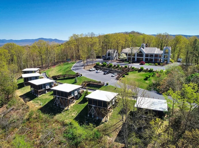 Iris Inn & Cabins in Waynesboro VA
